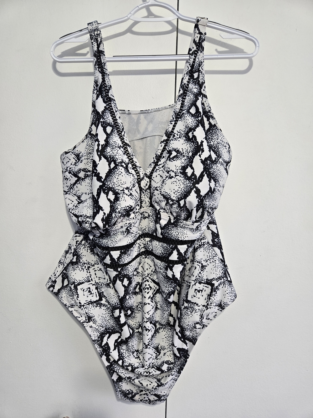 Black White Snake Print One Piece Swimsuit Womens Size 20W Tummy Control‎ Mesh